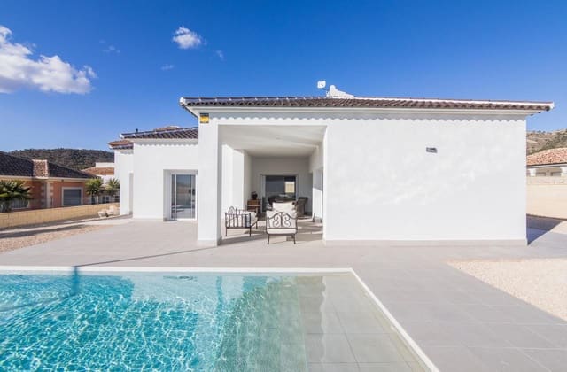 3 soveværelse Villa til salg i Pinoso med swimmingpool - € 295.000 (Ref: 8598081)
