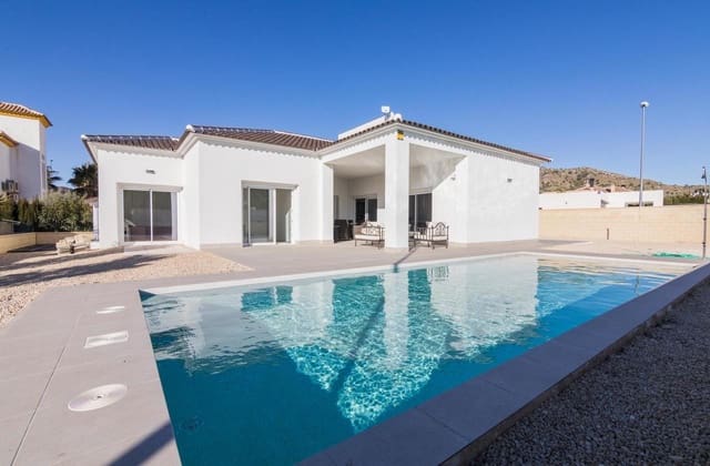 3 soveværelse Villa til salg i Pinoso med swimmingpool - € 295.000 (Ref: 8598081)