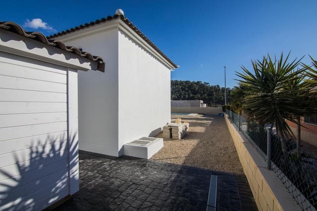 3 soveværelse Villa til salg i Pinoso med swimmingpool - € 295.000 (Ref: 8598081)
