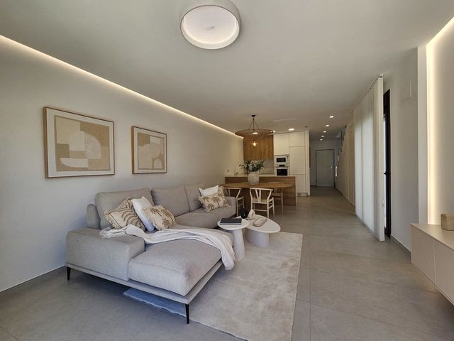 3 bedroom Villa for sale in Dehesa de Campoamor, Orihuela with pool - € 488,000 (Ref: 8602164)