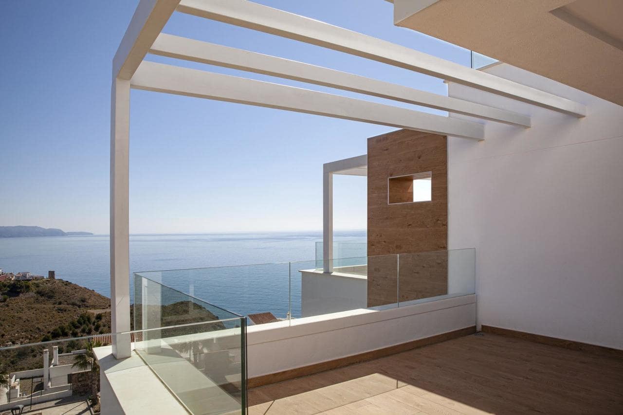 3 quarto Penthouse para venda em Torrox-Costa com piscina - 480 000 € (Ref: 8609522)