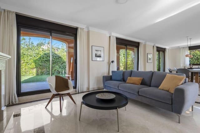 3 soverom Villa til salgs i Parque Central, Estepona med svømmebasseng - € 657 750 (Ref: 8611668)