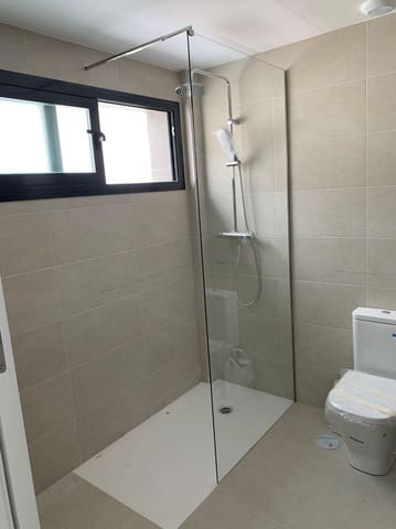 4 chambre Villa/Maison à vendre à Manilva Pueblo, Manilva avec piscine - 780 000 € (Ref: 8613025)