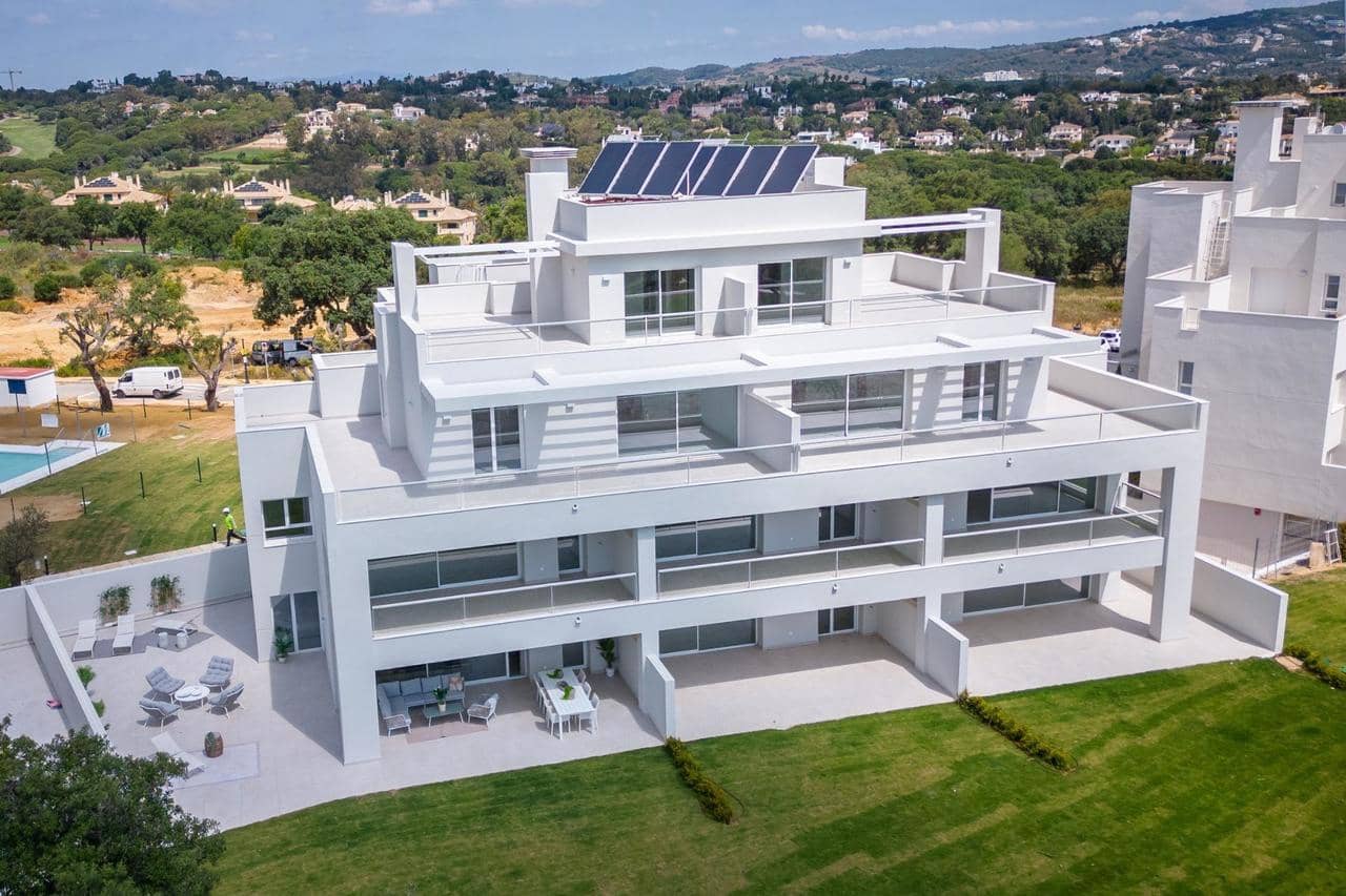 3 Zimmer Apartment zu verkaufen in Sotogrande mit Pool Garage - 640.000 € (Ref: 8625507)