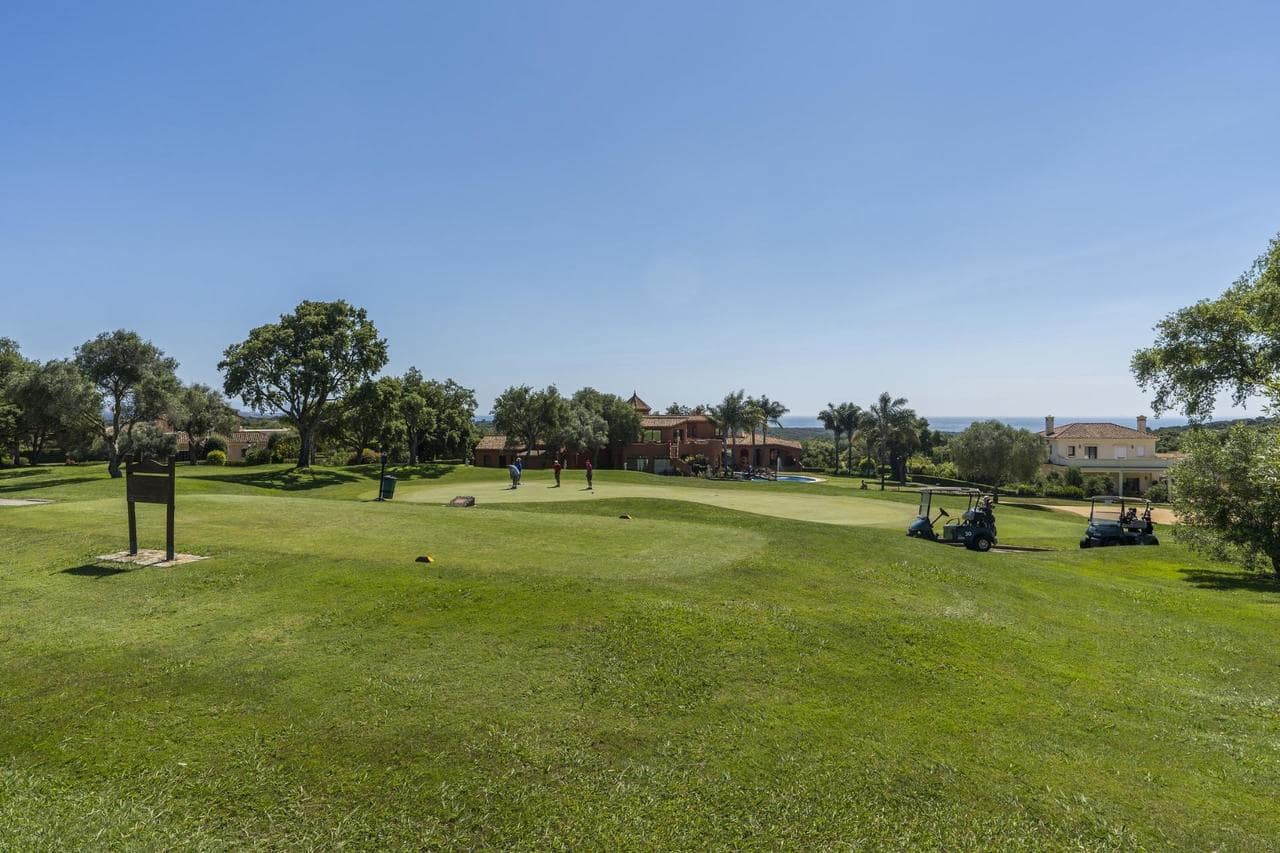 3 Zimmer Apartment zu verkaufen in Sotogrande mit Pool Garage - 640.000 € (Ref: 8625507)