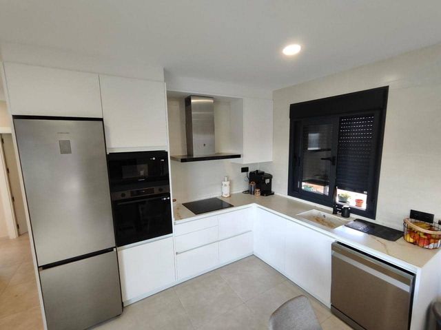 Chalet de 3 habitaciones en Pinoso en venta con piscina - 280.000 € (Ref: 8635468)