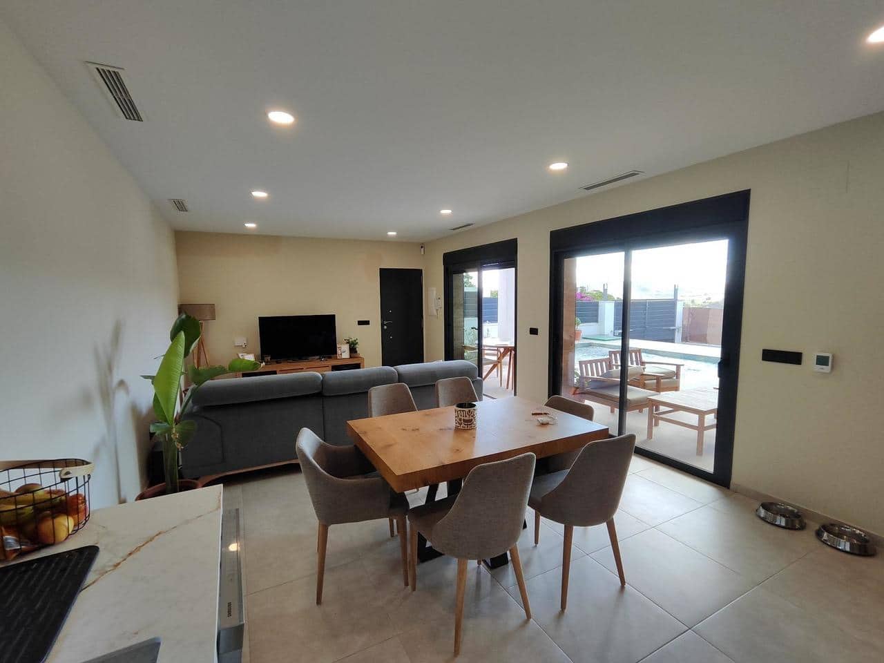 3 Zimmer Villa zu verkaufen in Pinoso mit Pool - 280.000 € (Ref: 8635468)