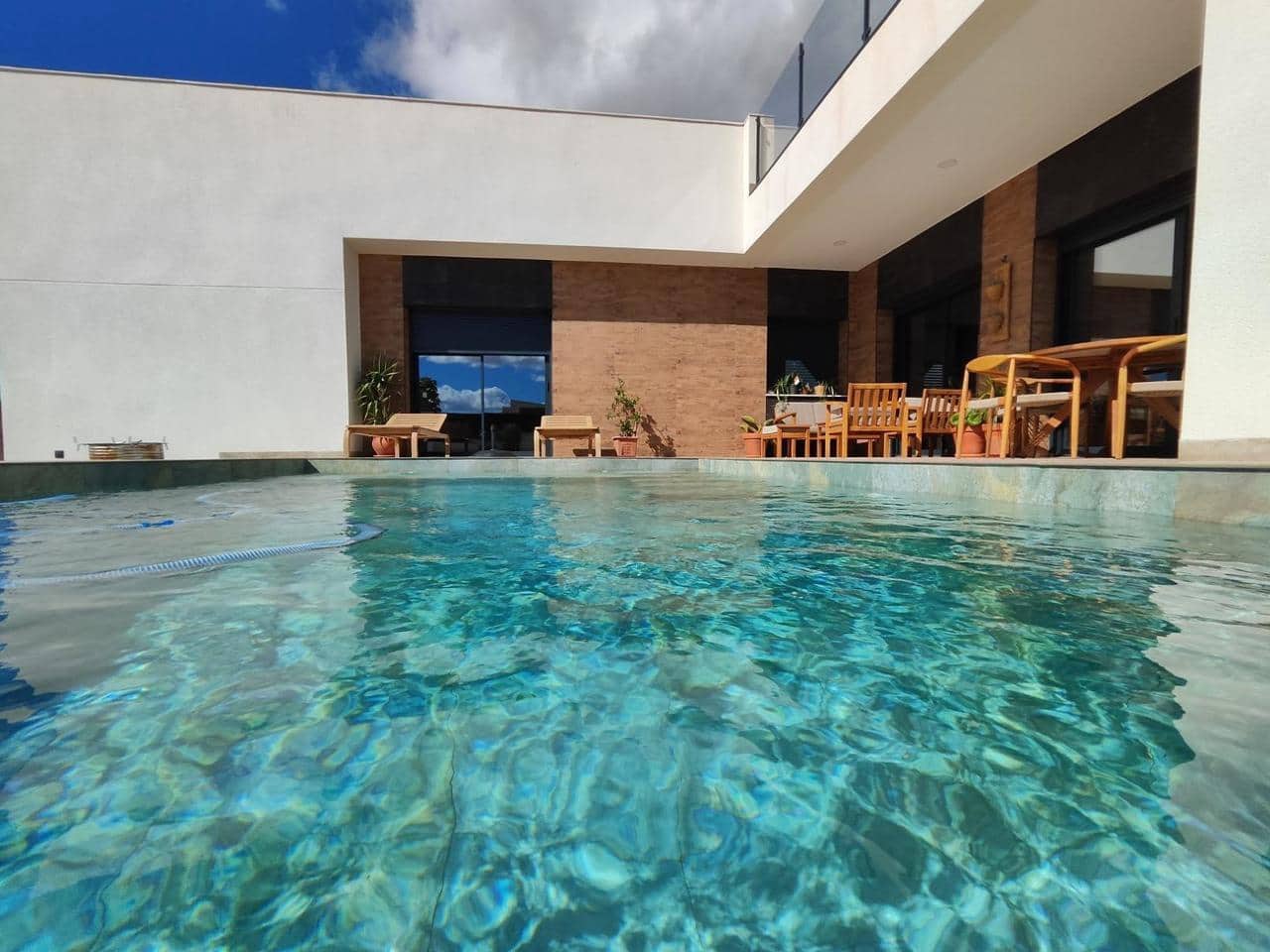 3 Zimmer Villa zu verkaufen in Pinoso mit Pool - 280.000 € (Ref: 8635468)