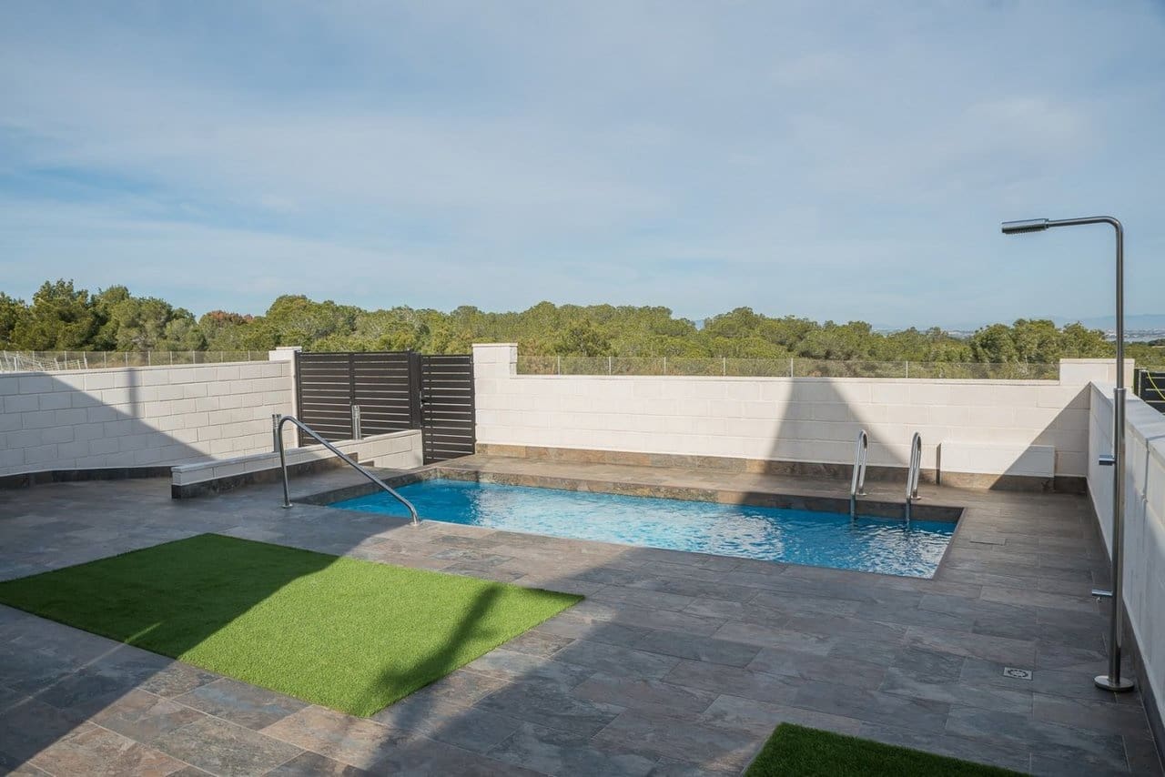 4 slaapkamer Villa te koop in Orihuela Costa met zwembad - € 488.000 (Ref: 8637559)