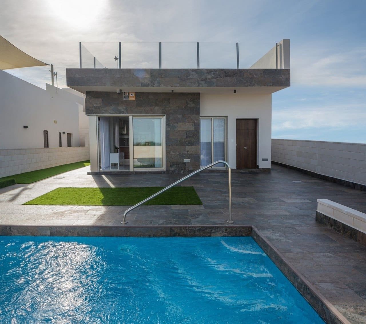 4 slaapkamer Villa te koop in Orihuela Costa met zwembad - € 488.000 (Ref: 8637559)