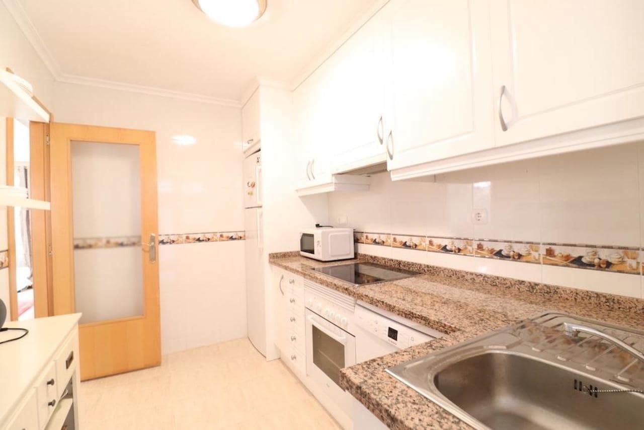 5 sypialnia Willa na sprzedaż w Torrevieja z basenem - 220 000 € (Ref: 8647768)