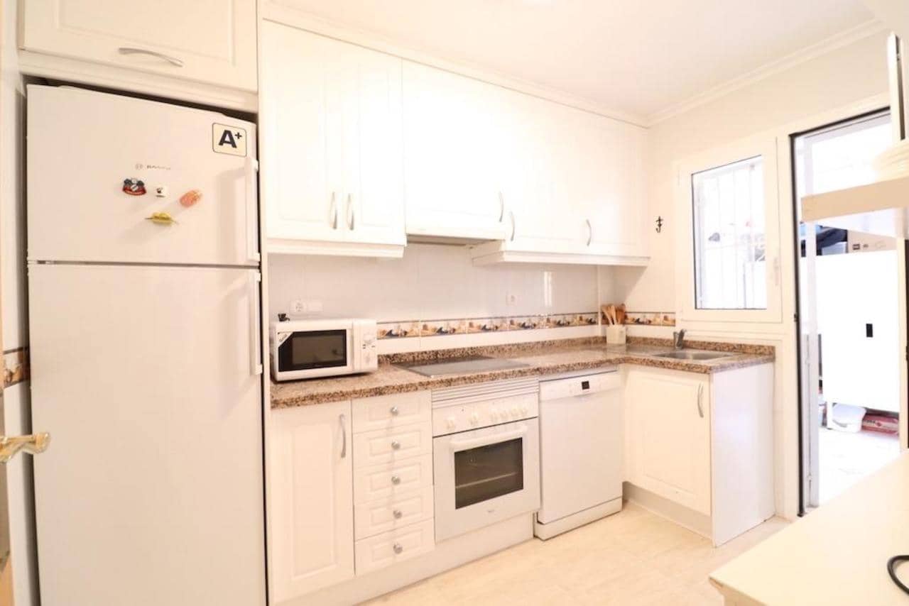 5 sypialnia Willa na sprzedaż w Torrevieja z basenem - 220 000 € (Ref: 8647768)