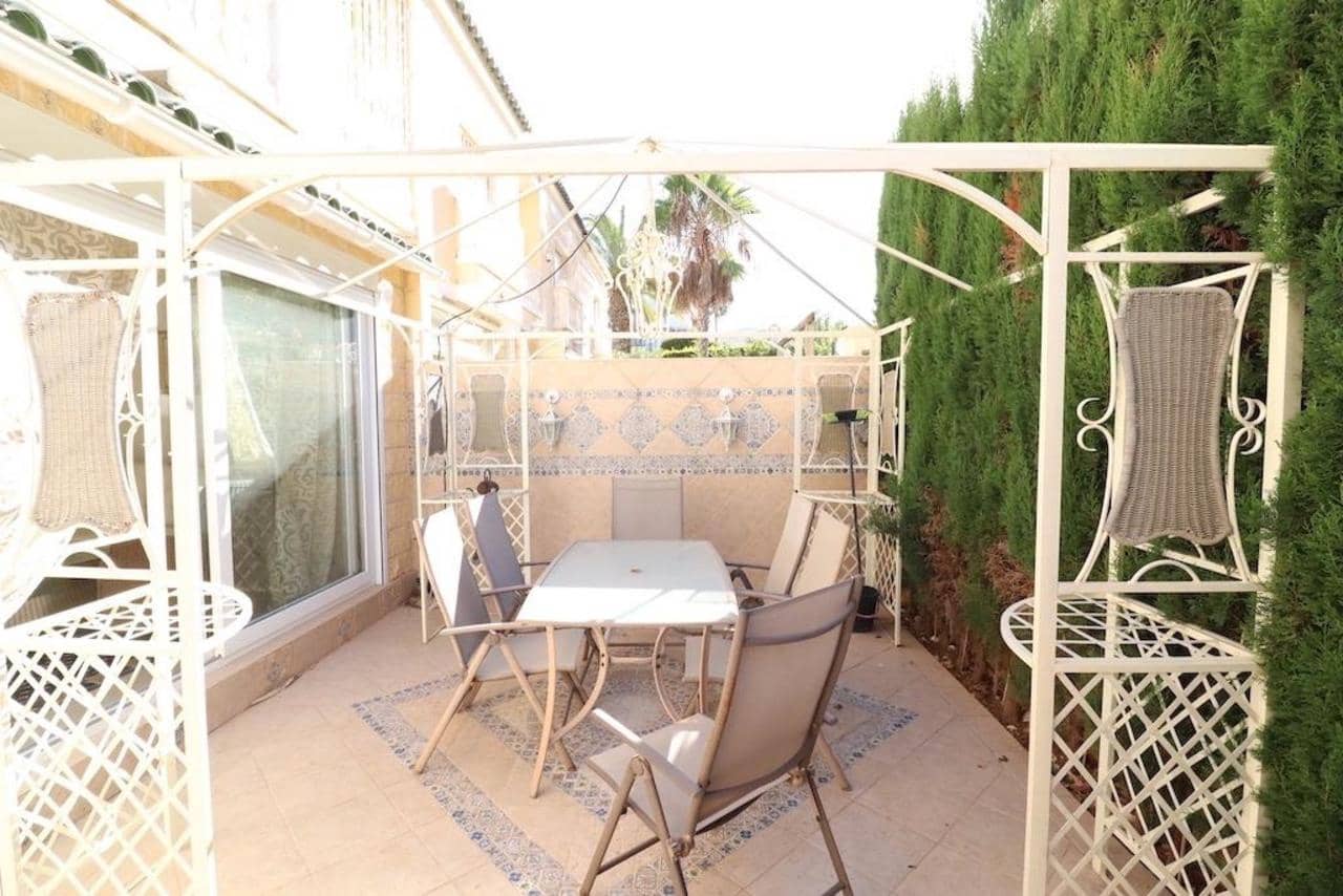 5 sypialnia Willa na sprzedaż w Torrevieja z basenem - 220 000 € (Ref: 8647768)