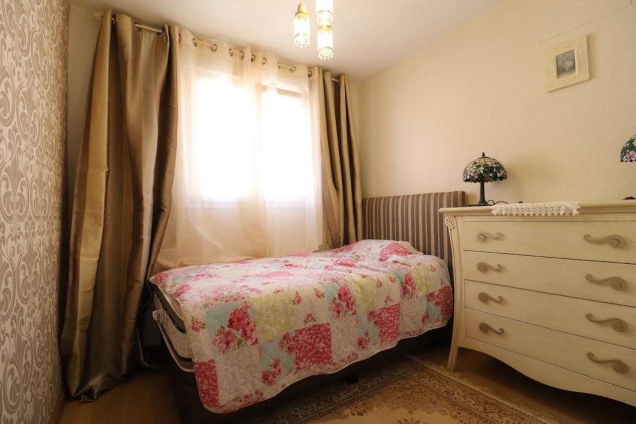 5 sypialnia Willa na sprzedaż w Torrevieja z basenem - 220 000 € (Ref: 8647768)