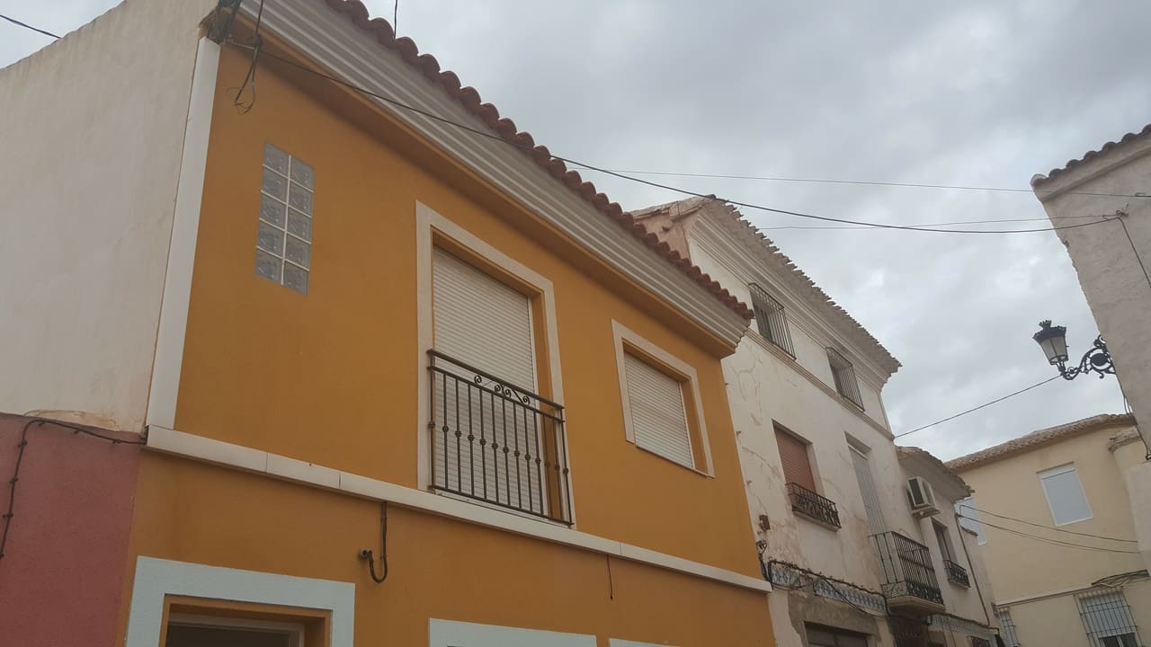 3 soverom Hus til salgs i Alhama de Murcia med garasje - € 110 000 (Ref: 8647803)
