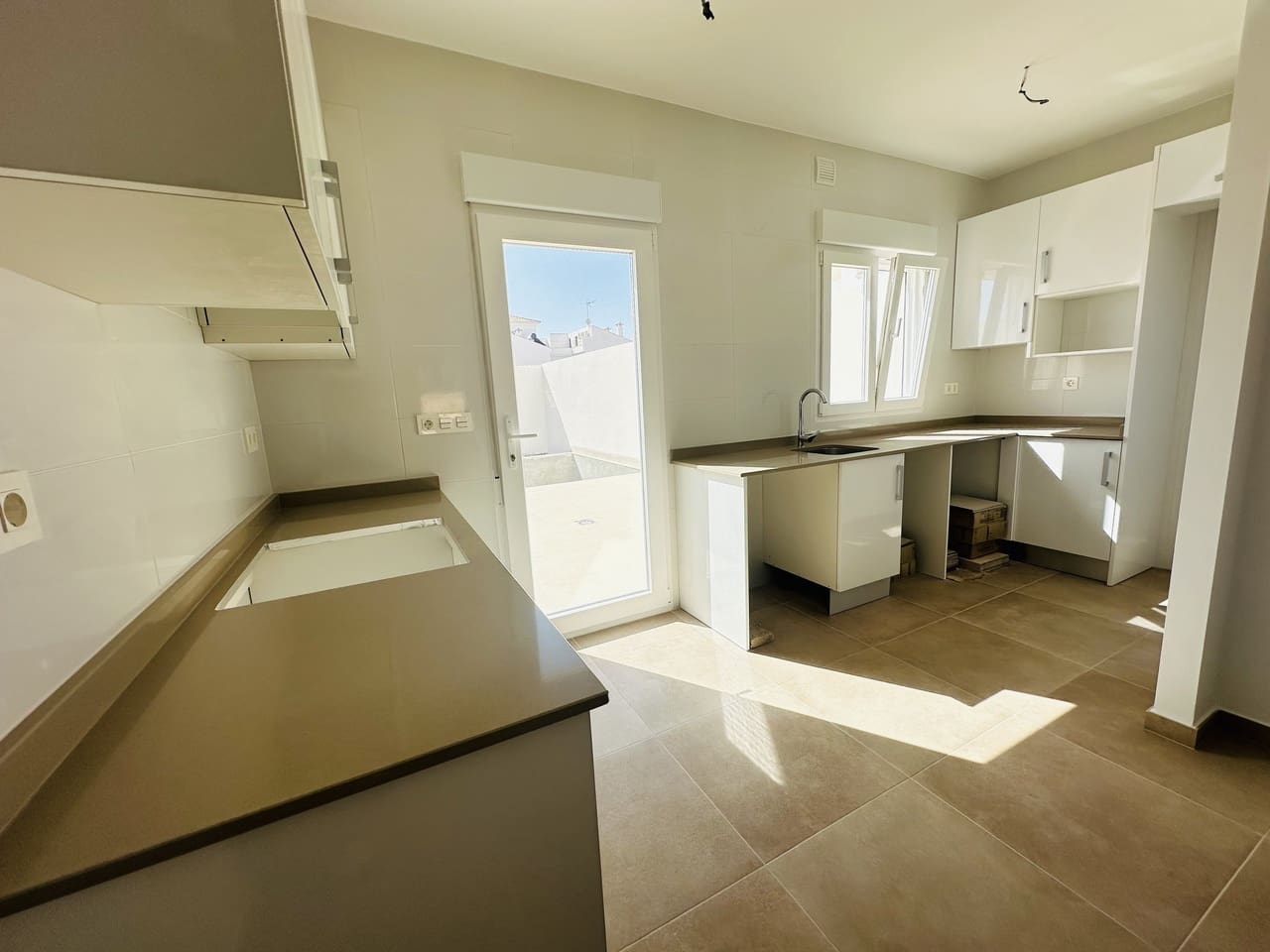 3 bedroom Villa for sale in Pilar de la Horadada with garage - € 265,000 (Ref: 8685287)