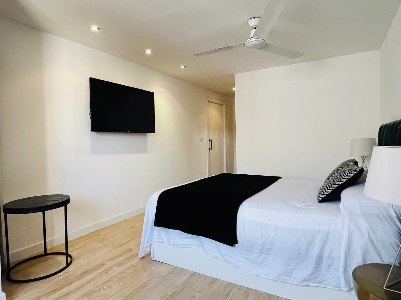 Apartamento de 2 habitaciones en Torrevieja en venta - 319.000 € (Ref: 8716756)