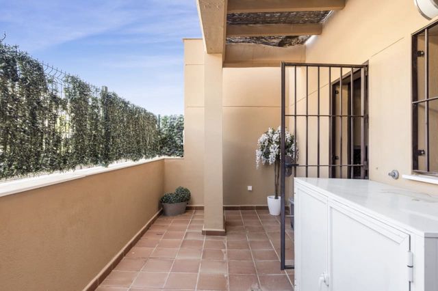 2 soveværelse Lejlighed til salg i La Cala de Mijas, Mijas med swimmingpool garage - € 375.000 (Ref: 8716766)