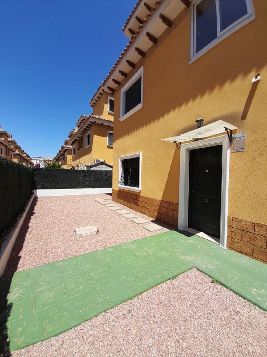 5 slaapkamer Villa te koop in Ciudad Quesada met zwembad - € 295.000 (Ref: 8716772)