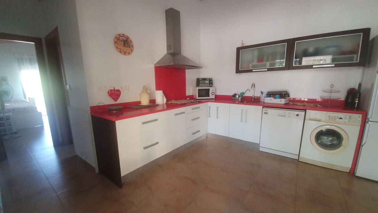 4 bedroom Villa for sale in Cabezo de la Plata with pool garage - € 295,000 (Ref: 8716813)