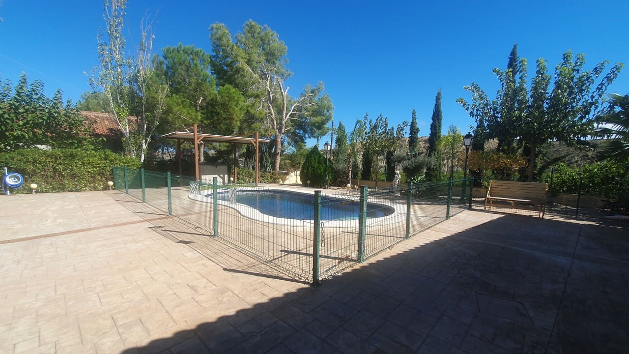 4 bedroom Villa for sale in Cabezo de la Plata with pool garage - € 295,000 (Ref: 8716813)