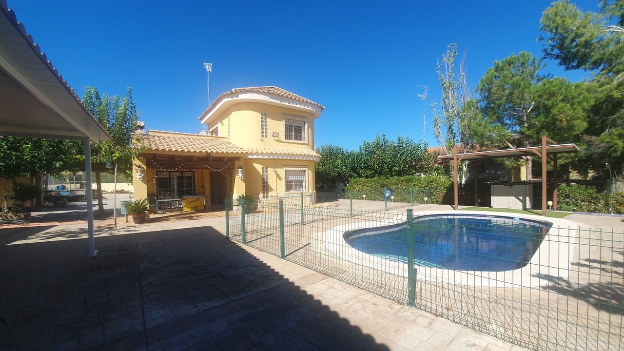 4 bedroom Villa for sale in Cabezo de la Plata with pool garage - € 295,000 (Ref: 8716813)