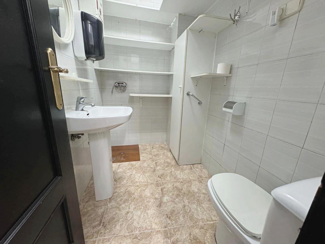 Kaupallinen myytävänä paikassa Guardamar del Segura - 222 200 € (Ref: 8721959)