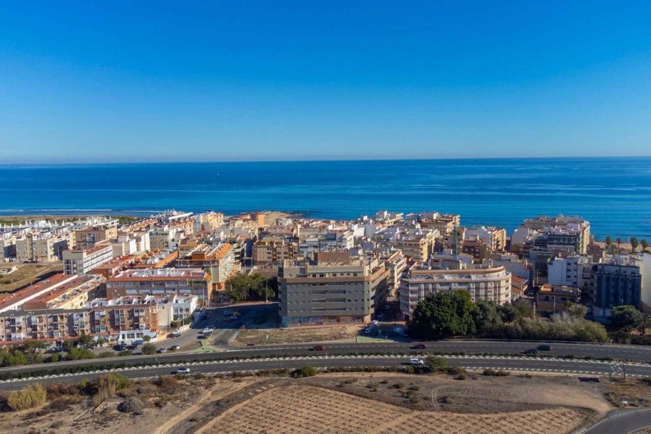 2 quarto Apartamento para venda em Torrevieja - 175 000 € (Ref: 8730067)