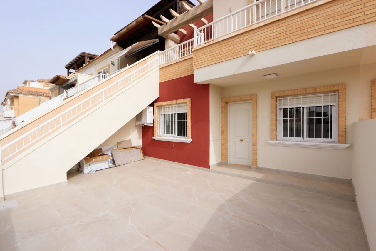 2 Zimmer Apartment zu verkaufen in Pilar de la Horadada mit Pool - 225.000 € (Ref: 8730349)