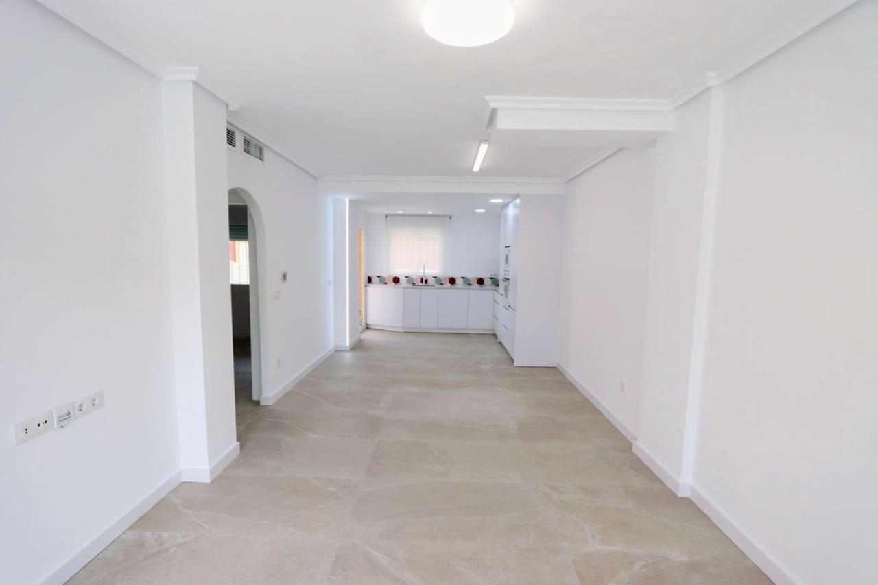 2 Zimmer Apartment zu verkaufen in Pilar de la Horadada mit Pool - 225.000 € (Ref: 8730349)