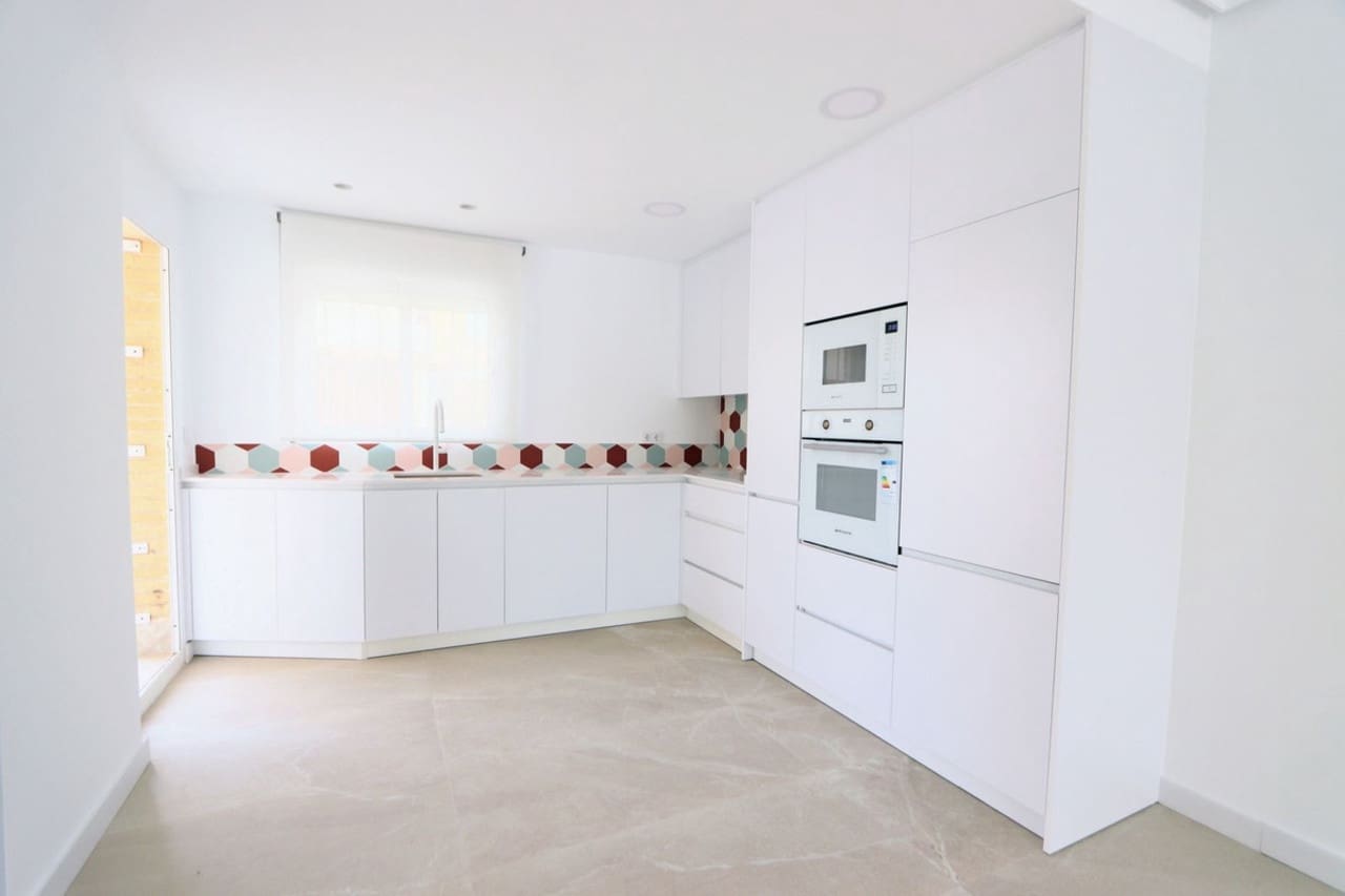 2 Zimmer Apartment zu verkaufen in Pilar de la Horadada mit Pool - 225.000 € (Ref: 8730349)