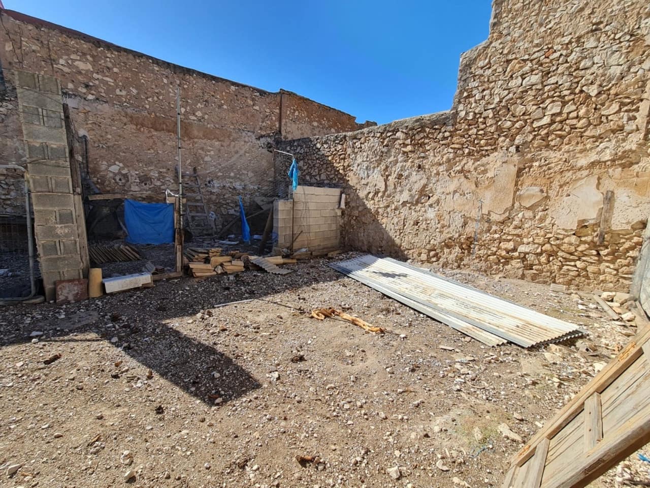 Tontti myytävänä paikassa Pinoso - 184 995 € (Ref: 8730738)