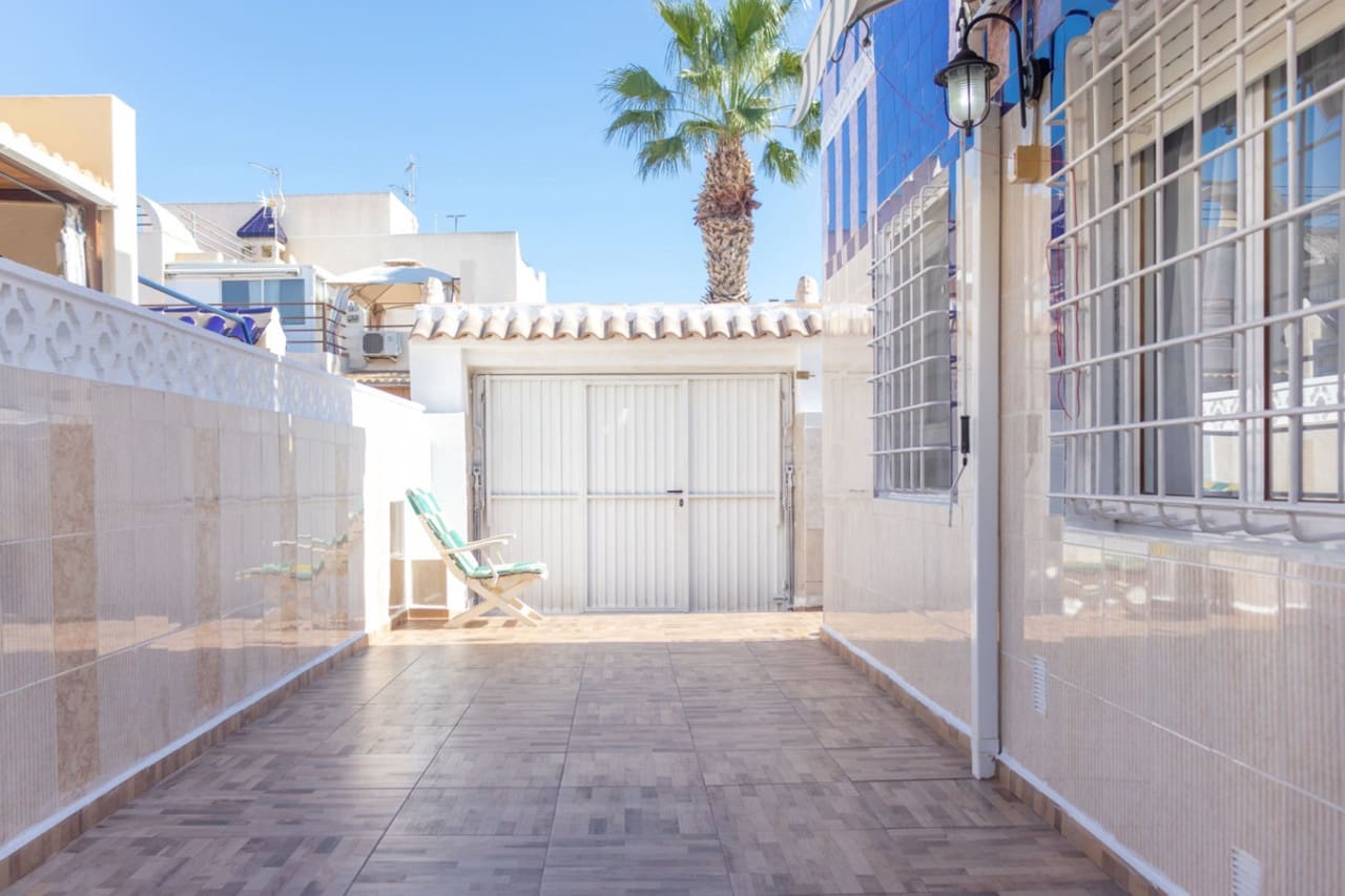 2 sypialnia Willa na sprzedaż w Torrevieja - 155 000 € (Ref: 8730882)