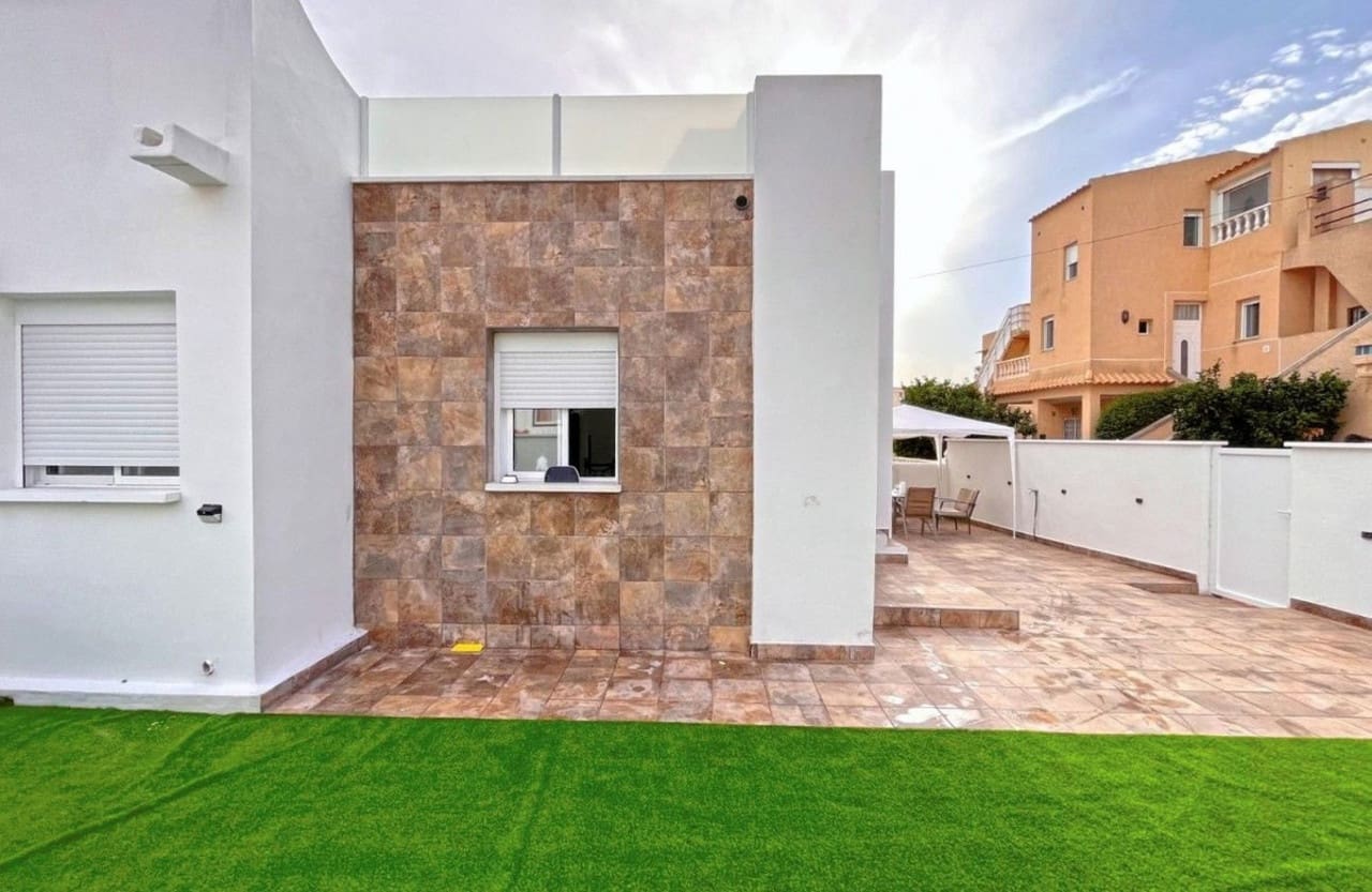 2 makuuhuone Huvila myytävänä paikassa Orihuela Costa - 219 000 € (Ref: 8730911)