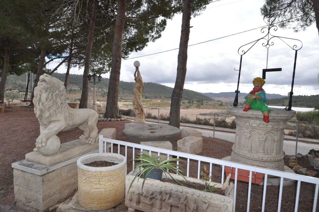 4 chambre Villa/Maison à vendre à Pinoso - 189 000 € (Ref: 8731255)