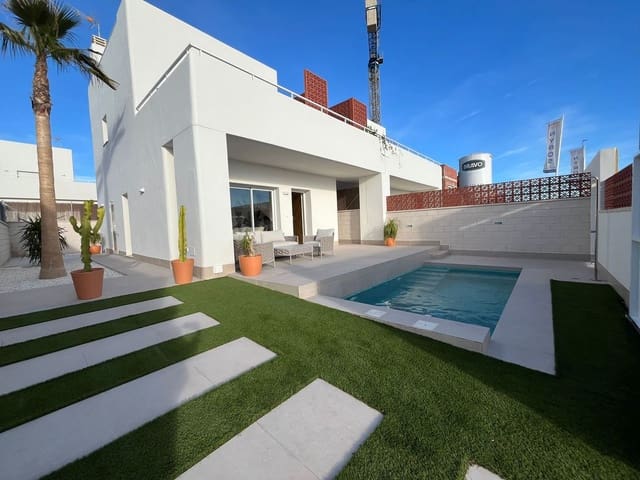 3 soverom Villa til salgs i Pilar de la Horadada ciudad, Pilar de la Horadada med svømmebasseng garasje - € 439 000 (Ref: 8736326)