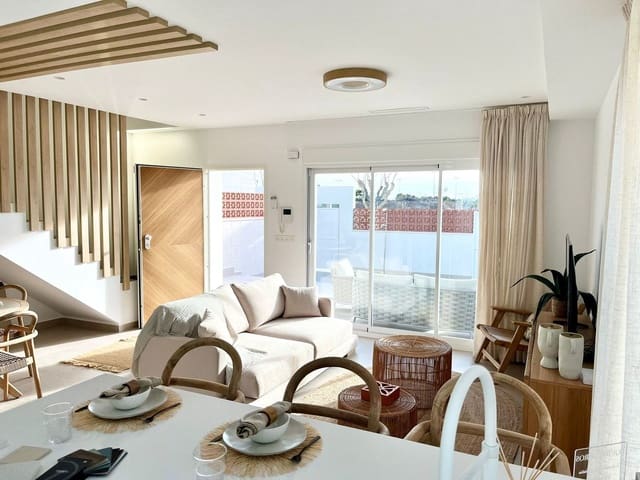 3 soverom Villa til salgs i Pilar de la Horadada ciudad, Pilar de la Horadada med svømmebasseng garasje - € 439 000 (Ref: 8736326)