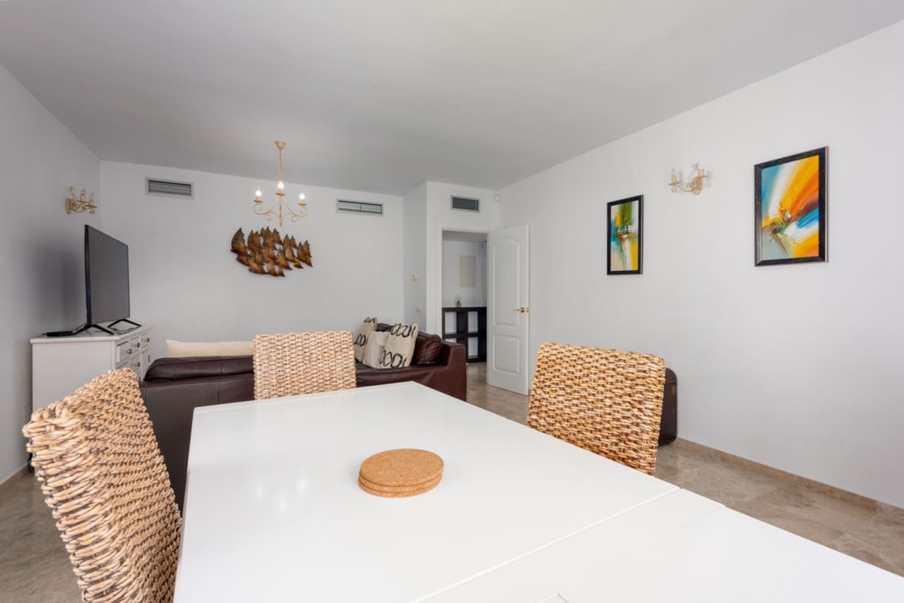 2 soveværelse Penthouse til salg i Nueva Andalucia med swimmingpool garage - € 444.990 (Ref: 8736327)
