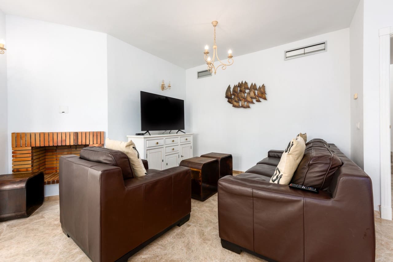 2 soveværelse Penthouse til salg i Nueva Andalucia med swimmingpool garage - € 444.990 (Ref: 8736327)