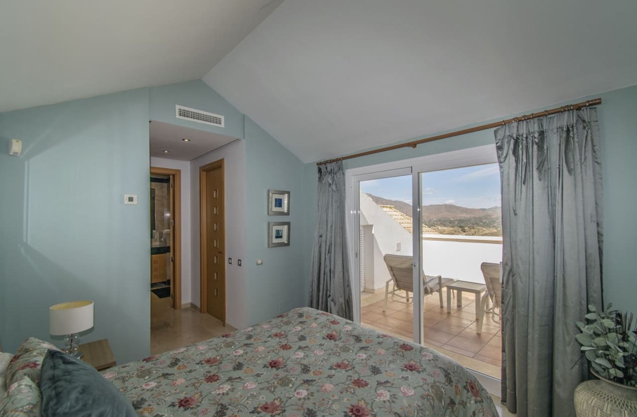 3 chambre Penthouse à vendre à Mijas avec piscine garage - 620 000 € (Ref: 8738631)