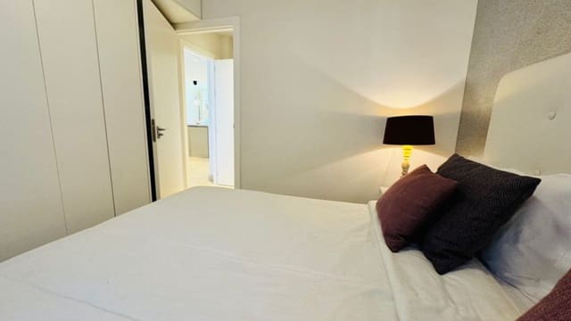 2 soverom Leilighet til salgs i Elviria, Marbella med svømmebasseng garasje - € 950 000 (Ref: 8738941)