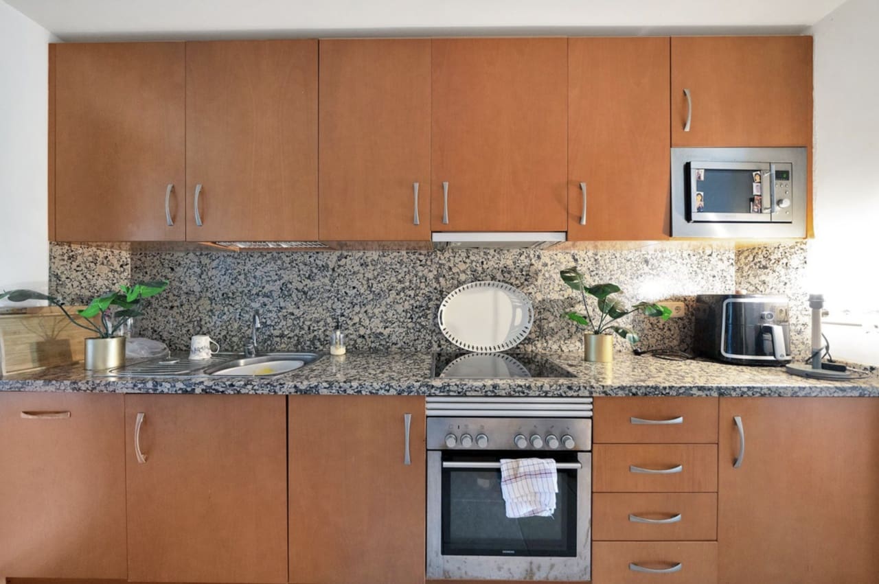 Apartamento de 2 habitaciones en Benahavís en venta con piscina garaje - 409.000 € (Ref: 8738942)