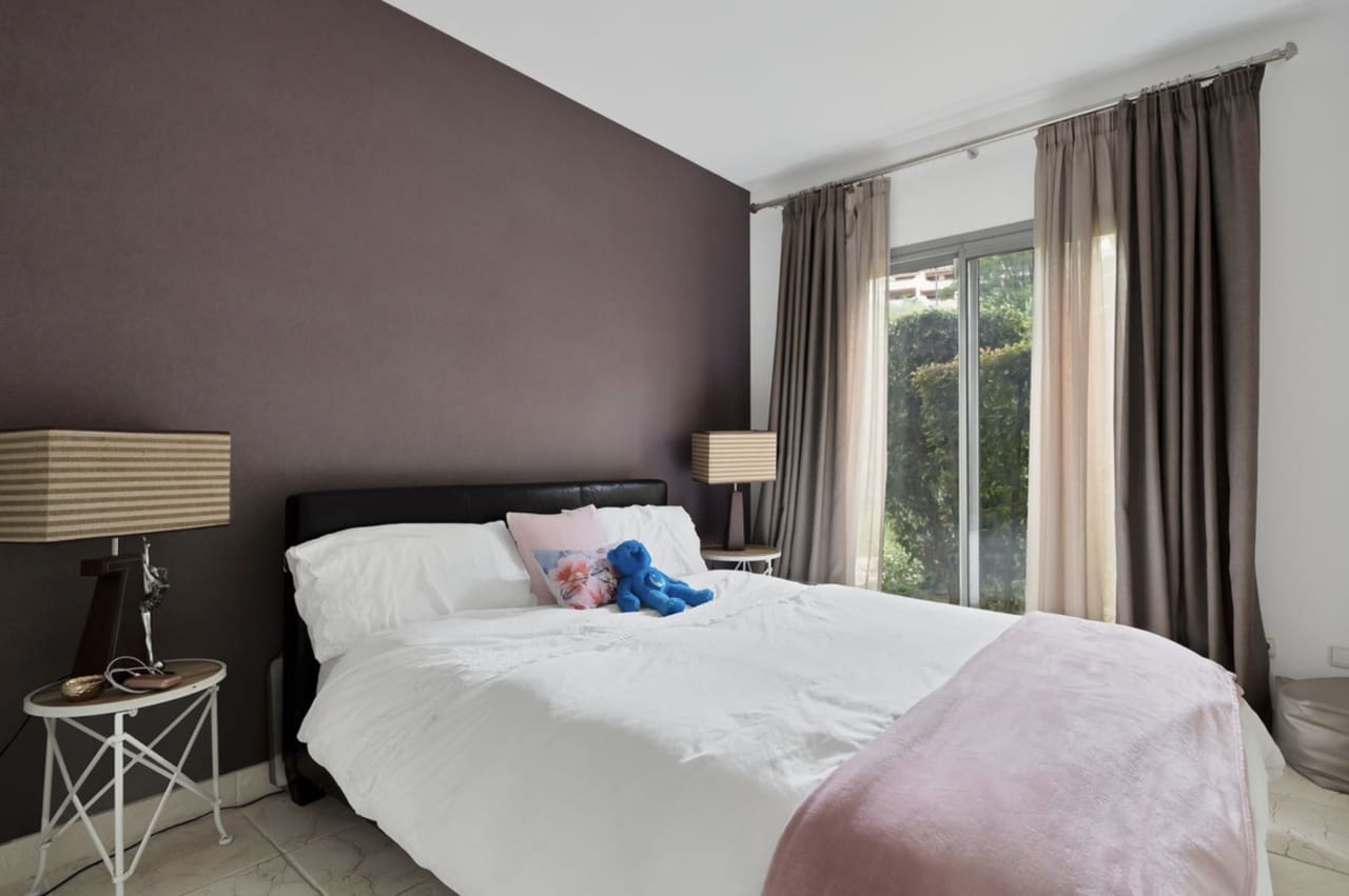 Apartamento de 2 habitaciones en Benahavís en venta con piscina garaje - 409.000 € (Ref: 8738942)