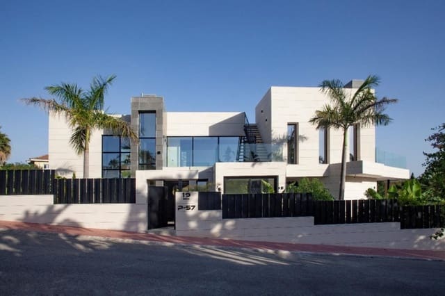 6 soveværelse Villa til salg i Puerto Banus, Marbella med swimmingpool garage - € 4.995.000 (Ref: 8738943)