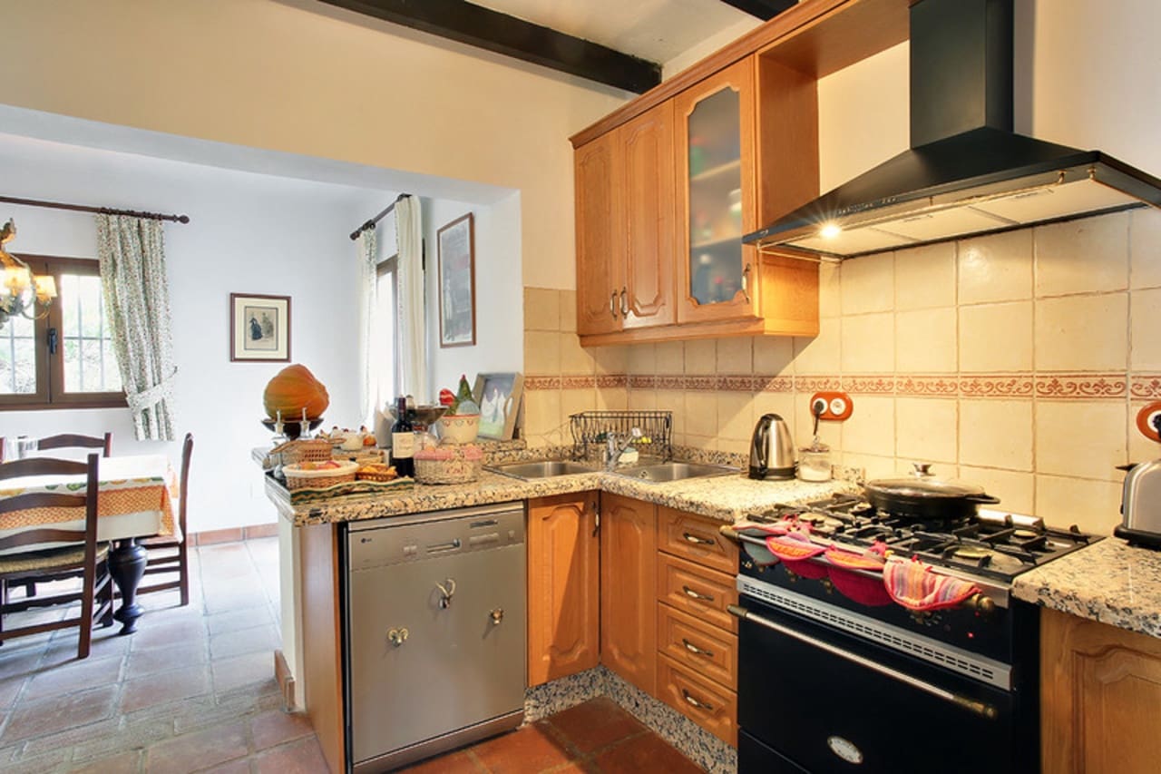 4 soveværelse Finca/Landehus til salg i Gaucin med swimmingpool garage - € 990.000 (Ref: 8738945)