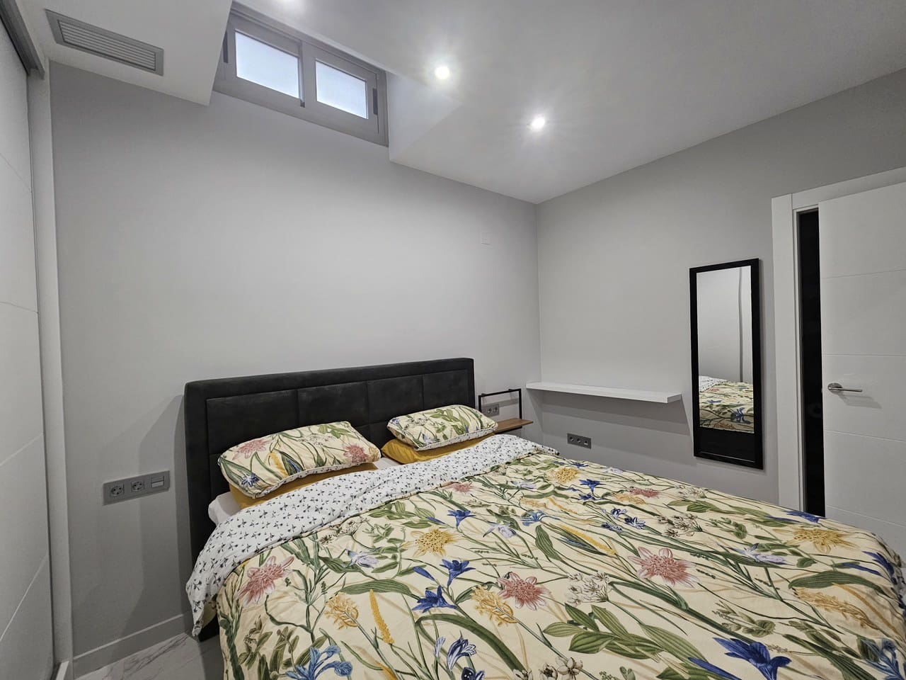 4 bedroom Villa for sale in Villamartin with pool garage - € 450,000 (Ref: 8742669)