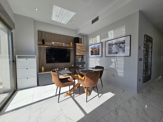 4 bedroom Villa for sale in Villamartin, Orihuela with pool garage - € 450,000 (Ref: 8742669)