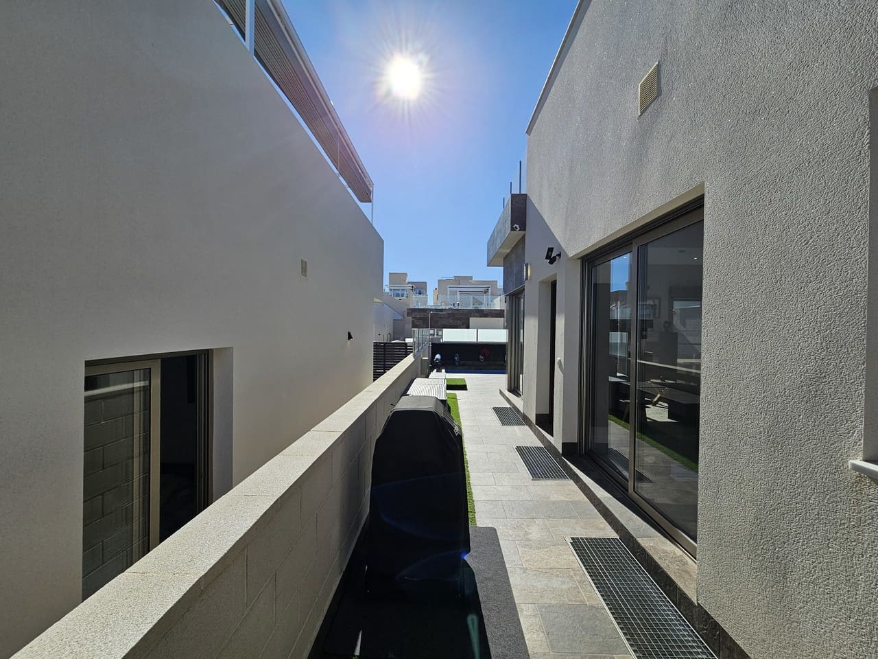 4 bedroom Villa for sale in Villamartin with pool garage - € 450,000 (Ref: 8742669)