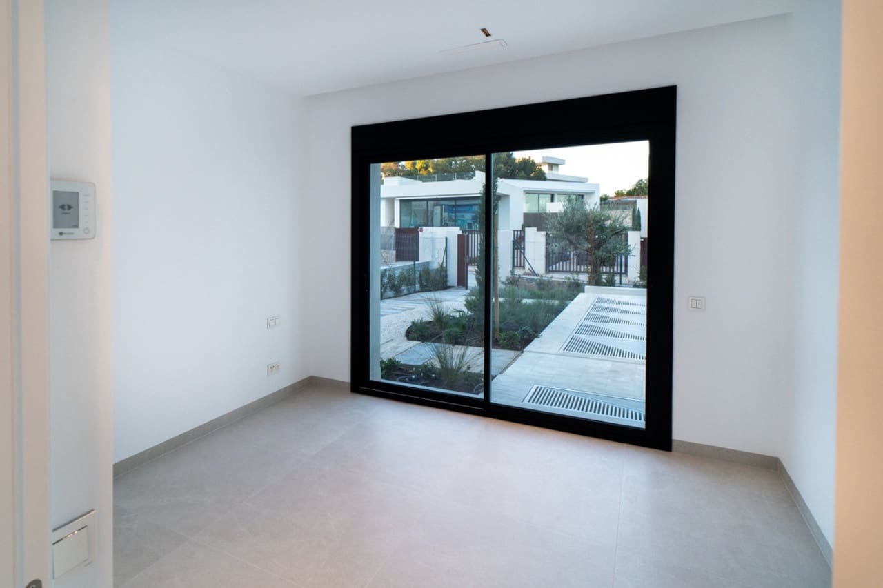 3 slaapkamer Villa te koop in Las Colinas Golf met zwembad - € 1.000.000 (Ref: 8743186)