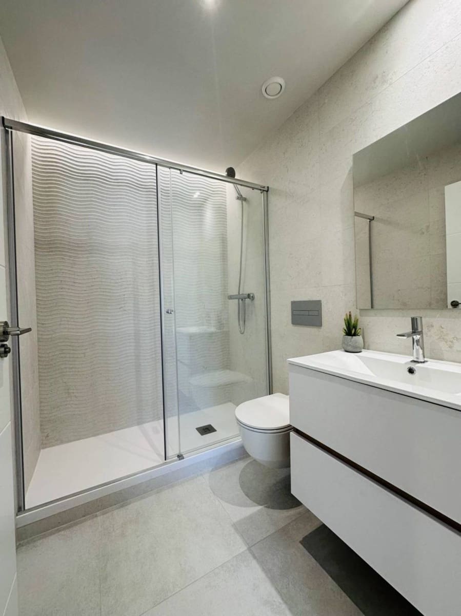 2 slaapkamer Appartement te koop in Mil Palmeras met zwembad - € 325.000 (Ref: 8751022)